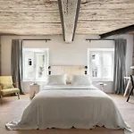 April1550 Boutique Hotel